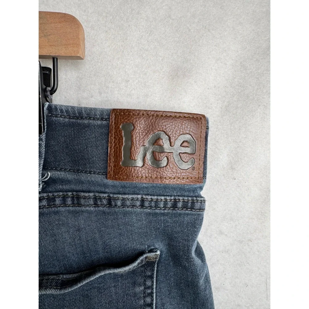 Lee Extreme Motion MVP Jeans Mens 44x29 Straight Fit Tapered Leg Dark Wash Blue